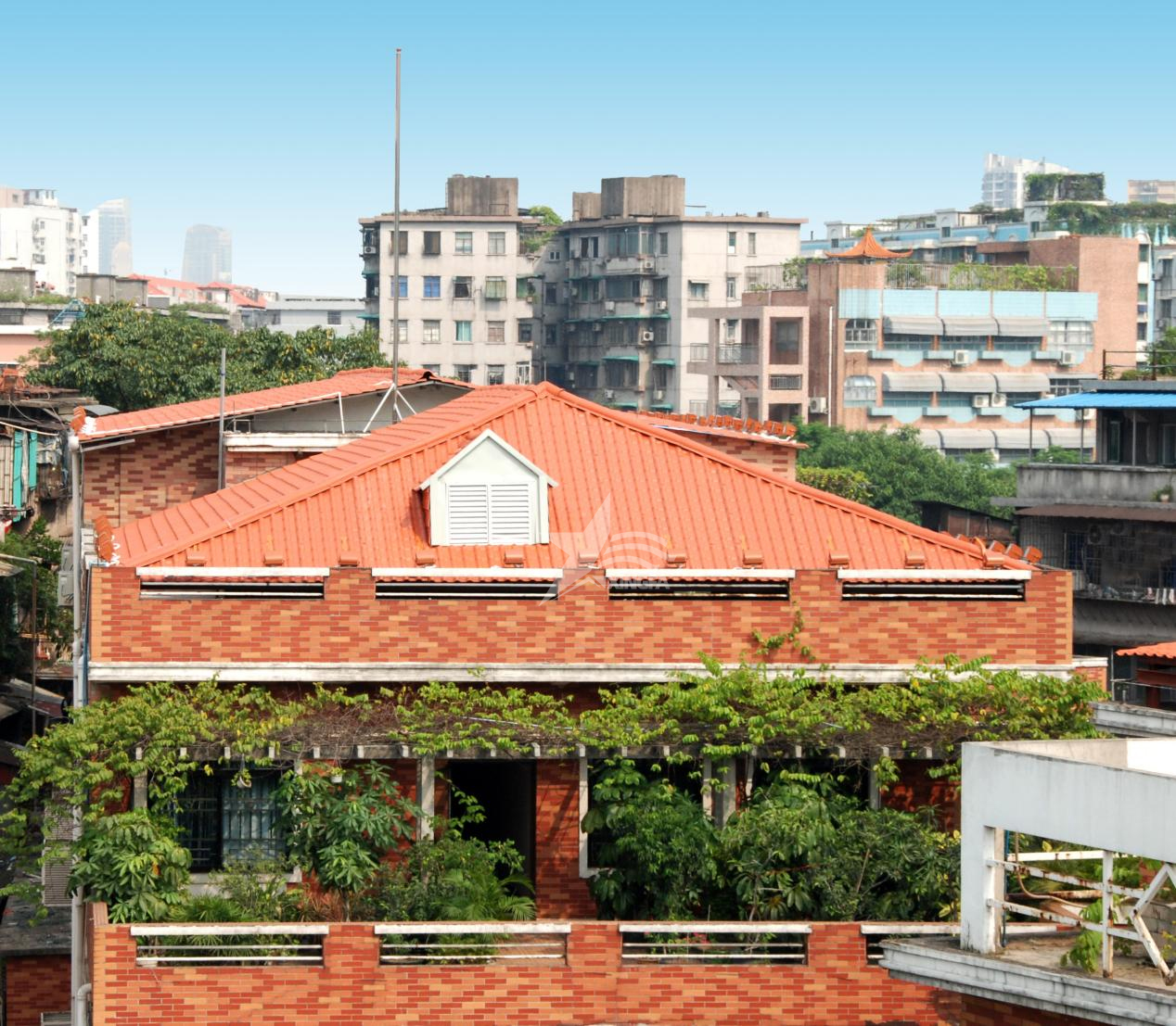 新農(nóng)村建房：琉璃瓦與合成樹脂瓦對比，何者更適合？