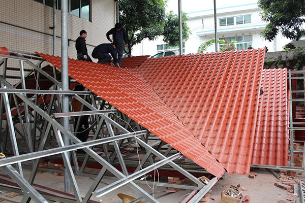 樹(shù)脂瓦具有哪些特性，是什么原因?qū)е聵?shù)脂瓦被廣泛應(yīng)用呢